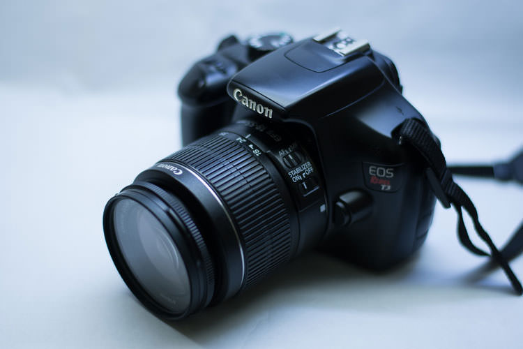 Camera Basics – DSLR vs Mirrorless Cameras and Their Image Sensor Sizes