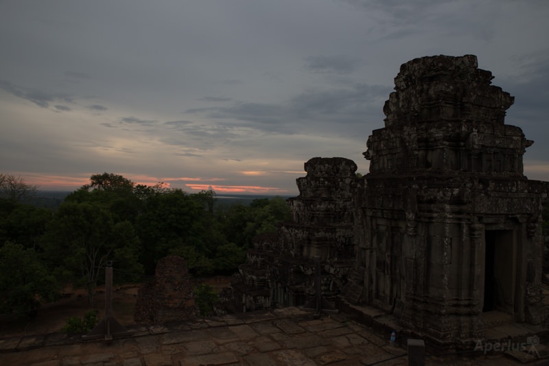 on1 hdr bracketed photos phnom bakheng cambodia 3